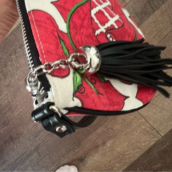 BRIGHTON RED BIRD CROSSBODY Love Dove Peace Bird Berry Msger Purse Tassle - Picture 8 of 12